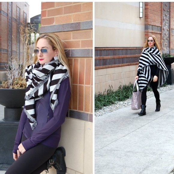 Lululemon pranayama scarf - Picture 2 of 3