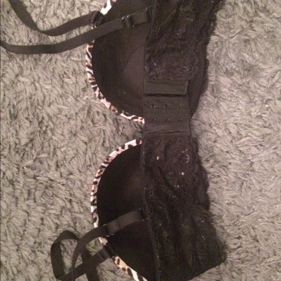 NWOT Victoria Secret bra. Size 34 B - Picture 3 of 3
