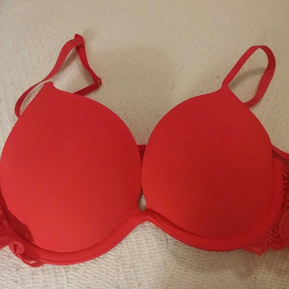 Victoria's Secret very sexy bra.
