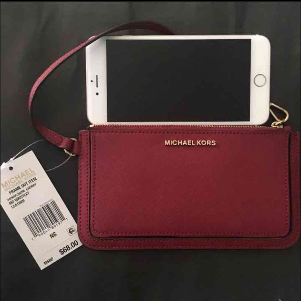 🚫SOLD🚫 NWT MK Red Wristlet/phone case