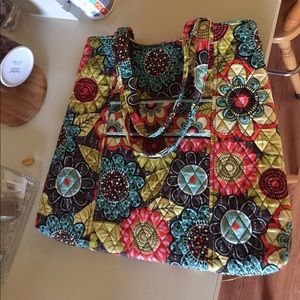 Vera Bradley tote bag.