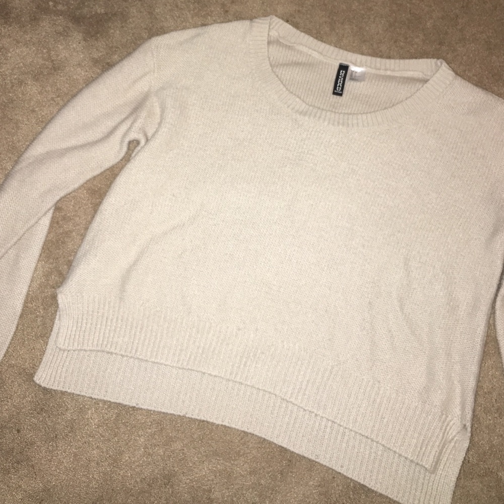 DIVIDED by H&M cream colored long sleeve sweater