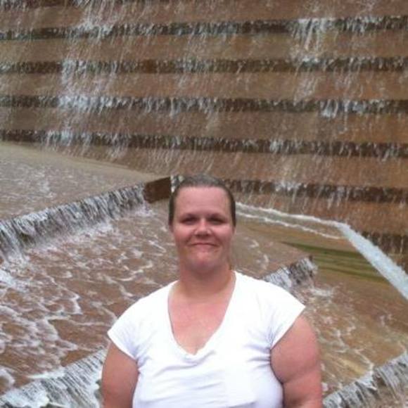 Meet your Posher, Tonya - Picture 1 of 1