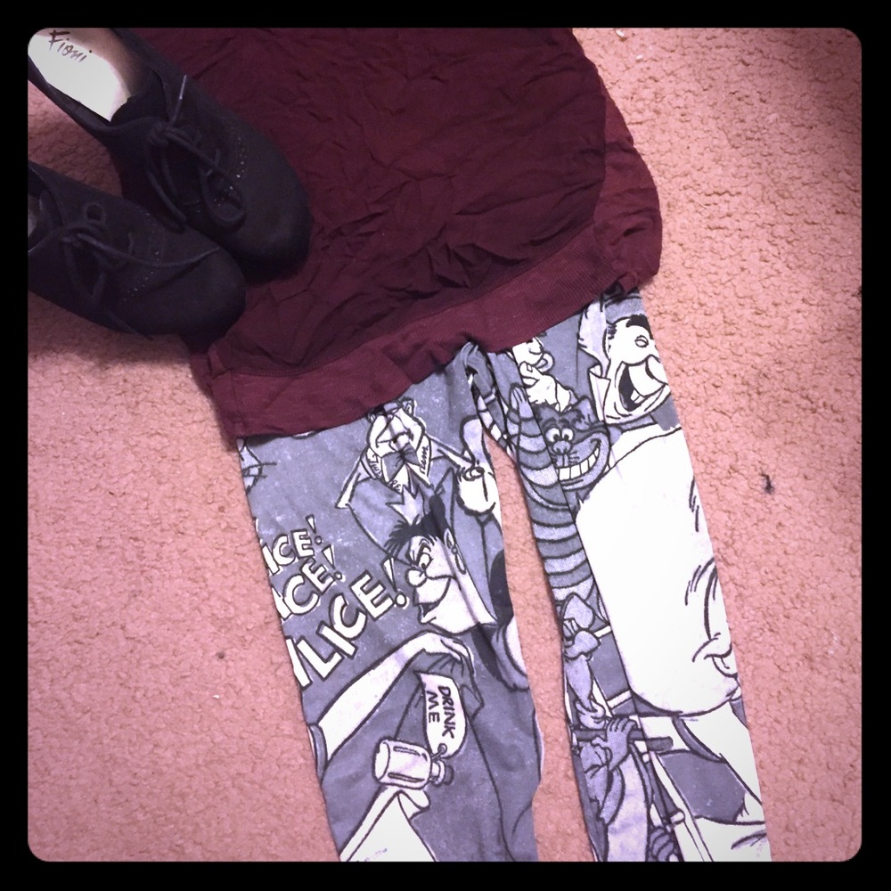 Alice In Wonderland Leggings
