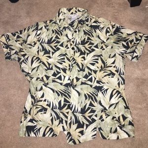 Vintage collared button up Hawaiian shirt 🌴✨