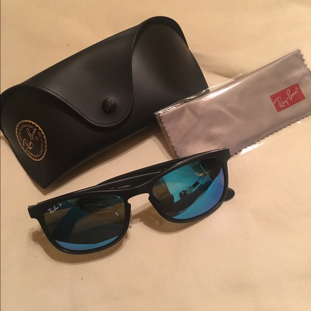 Brand new Ray-Ban Polarized Chromance