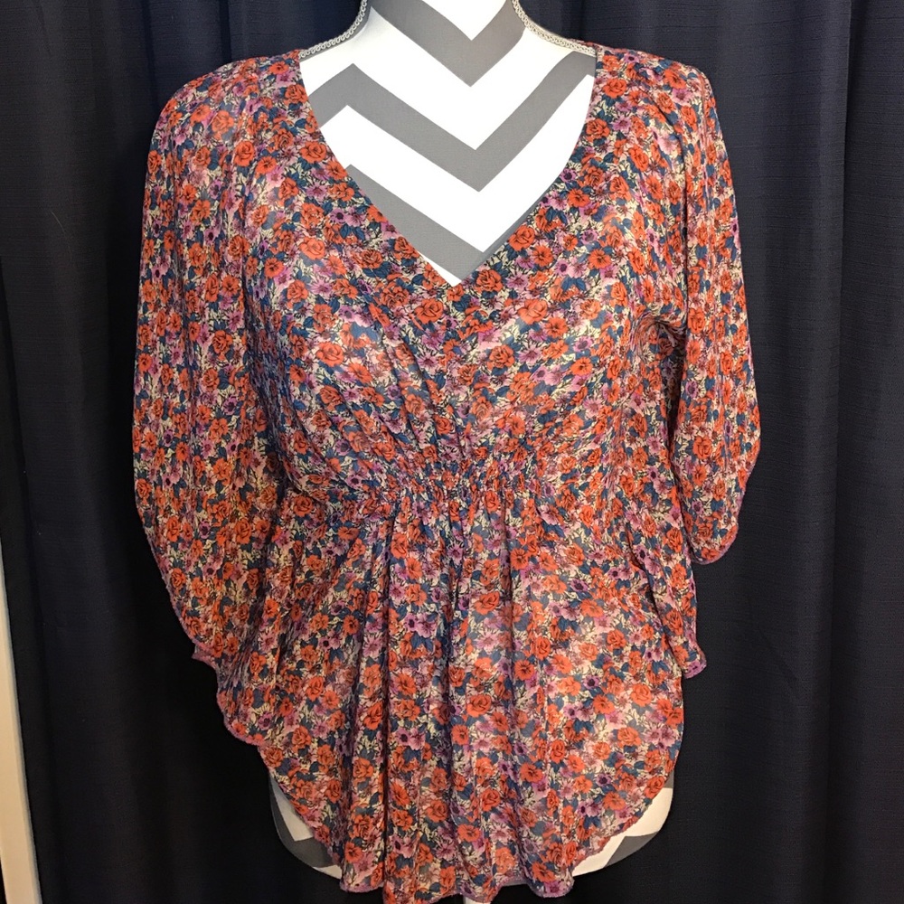 ⭐️ 3 for 10⭐️ Preloved floral top