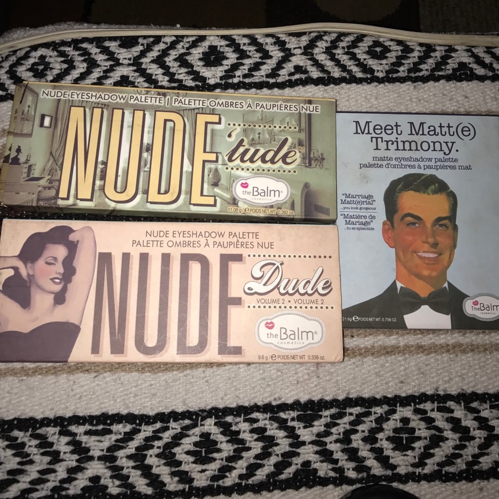 Eyeshadow palettes