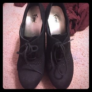 Fioni Black Suede Heels