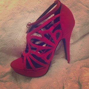 Never worn ! Red Collin Stuart heels