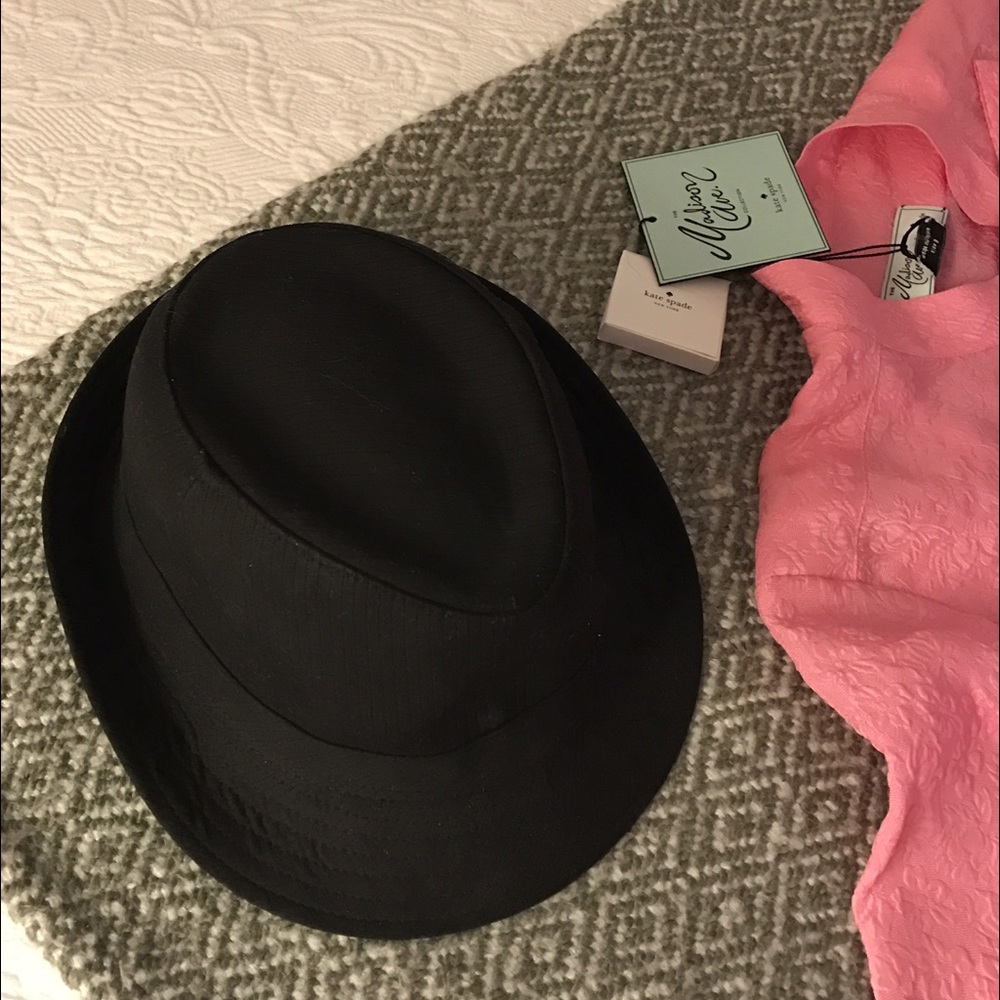 Cafe Del Mar Ocho Black Hat