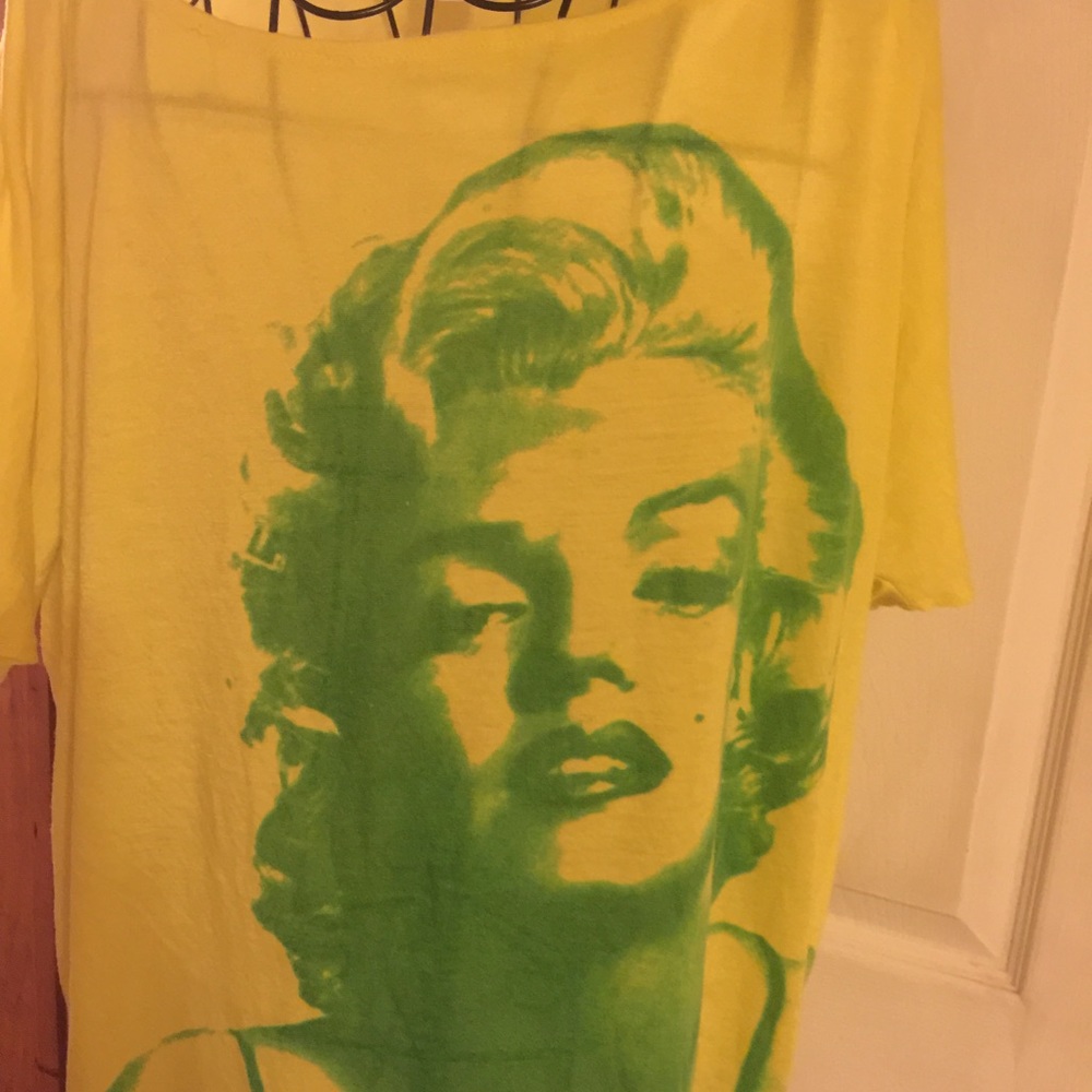 Marilyn Monroe shirt