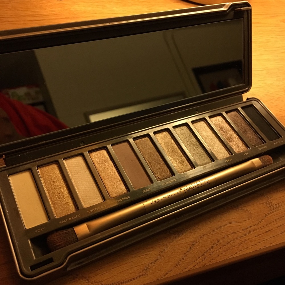 Urban Decay Naked 2 Eyeshadow Palette