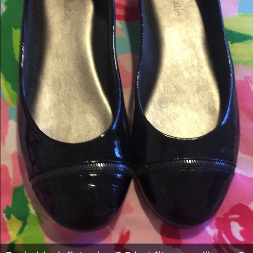 Black Flats with Zipper details