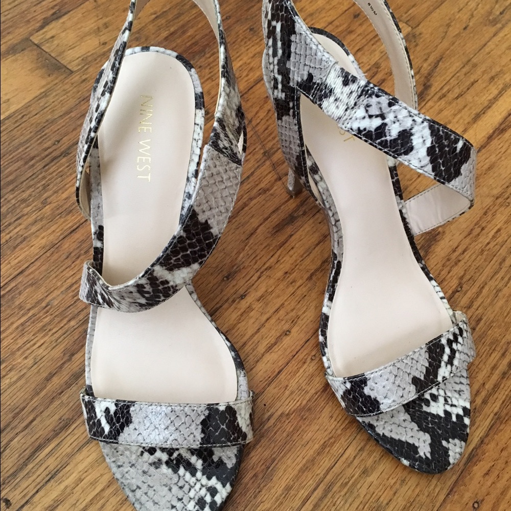 Nine West Heels 8.5 Snakeskin Print