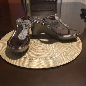 Carlos Santana "Kona" Silver Sandals