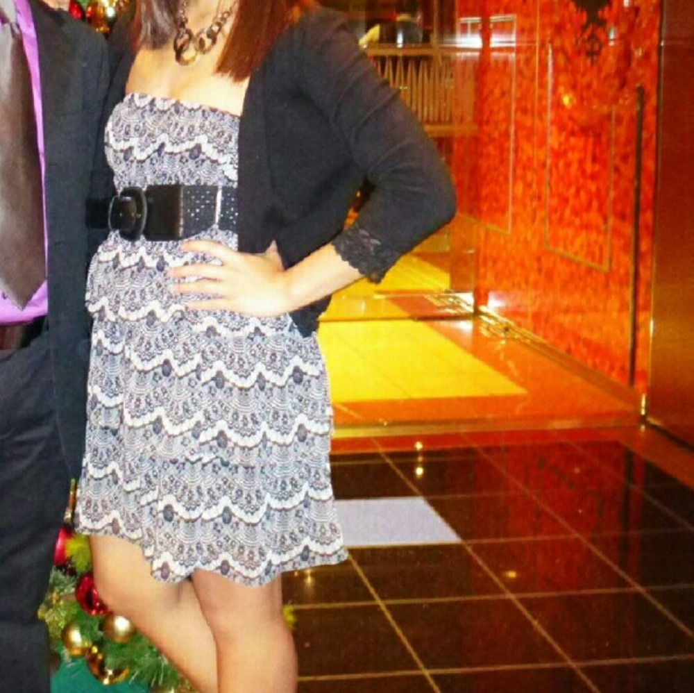 Black and grey chiffon print dress with belt