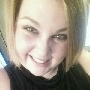 Meet your Posher, Corie