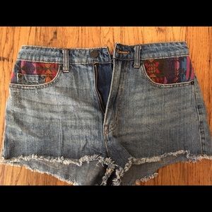 BDG High Rise Shorts 27 Tribal Pockets