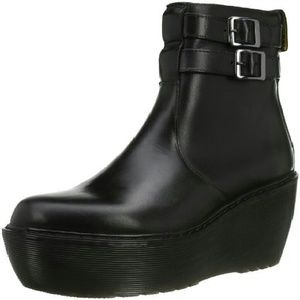 Dr. Martens Caitlin boots