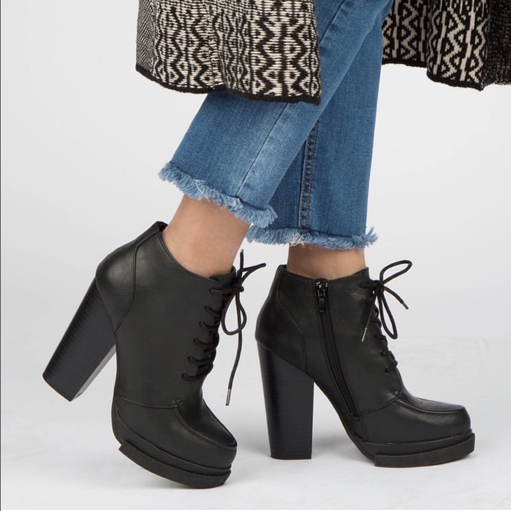 Lace-up Chunky Stacked Heel Bootie