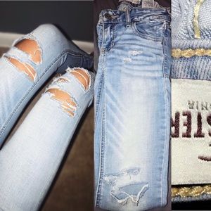 Ripped Jeans - Stretchy Jegging!