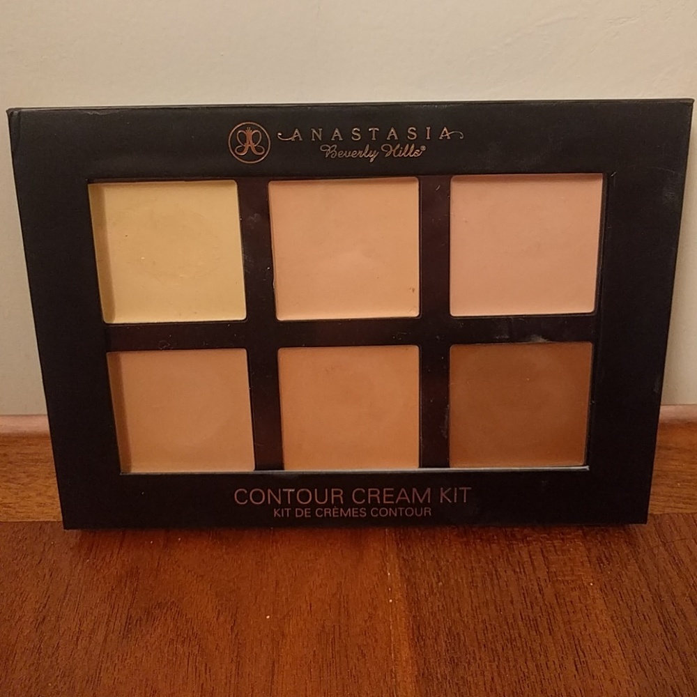 Anastasia Beverly Hills Contour Cream Kit in Light