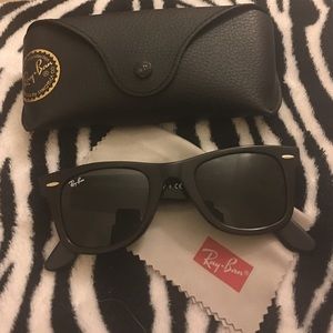 Ray-Ban RB2132 New Wayfarer 52 Black
