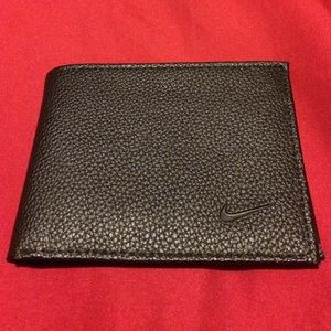 Genuine Black Nike Golf Leather Wallet  /Mens