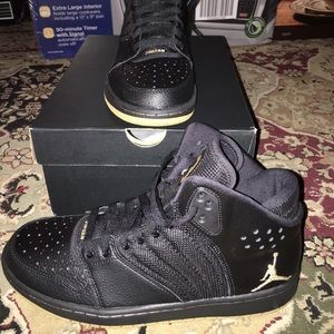 Meet your Posher, Antonio