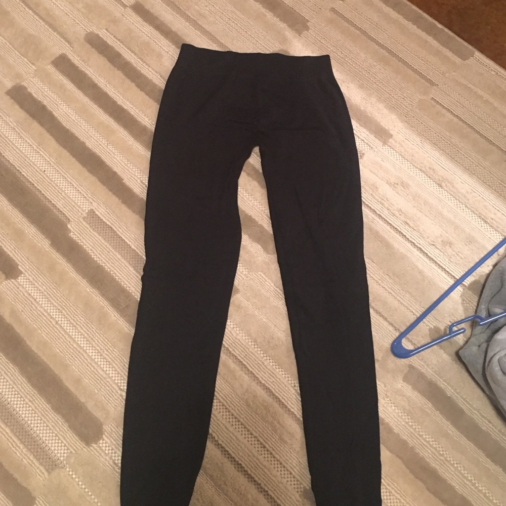 black leggings/tights