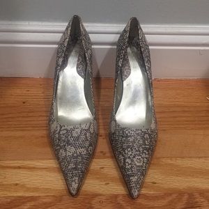 Nine West pumps