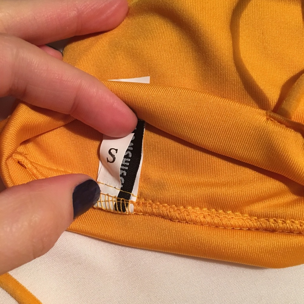 Orange 🍊 MINIMALIST triangle string bikini cheeky - Picture 4 of 4