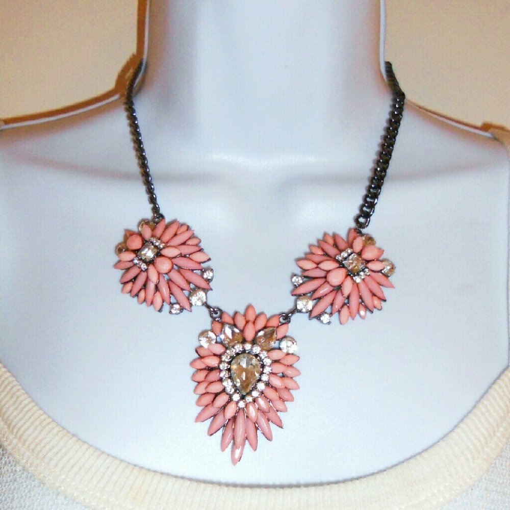 Fashion Jewelry - Necklace