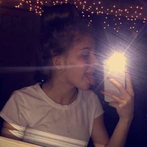 Meet your Posher, Katelynn