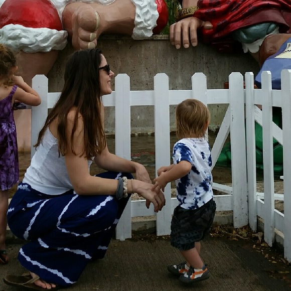 Meet your Posher, aprilparthum@gmail.com - Picture 2 of 2