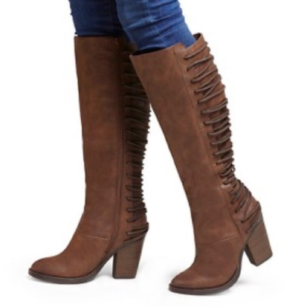 Mossimo lace up back boots
