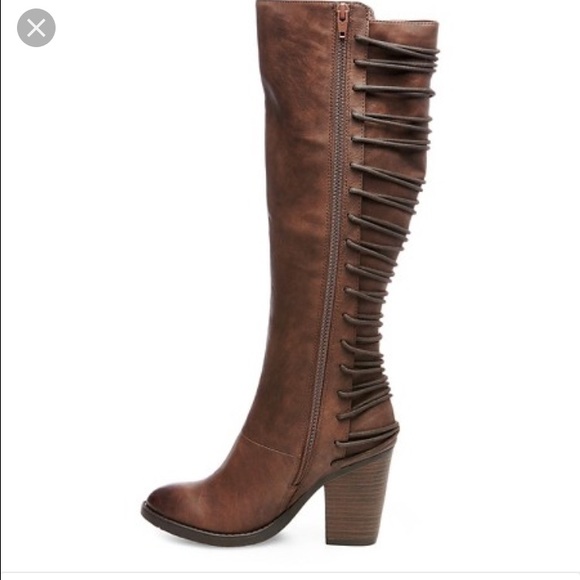 Mossimo lace up back boots - Picture 2 of 3