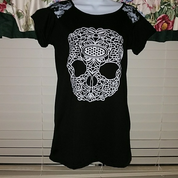 Gray Lace Skull Tee fits Size S-M - Picture 3 of 4