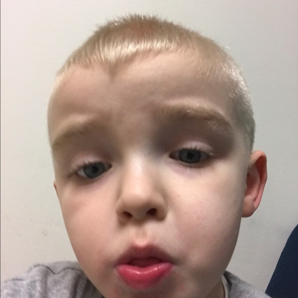 Meet your Posher, Andrea