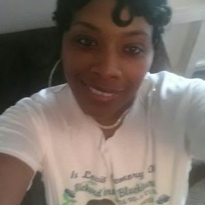 Meet your Posher, Leslie