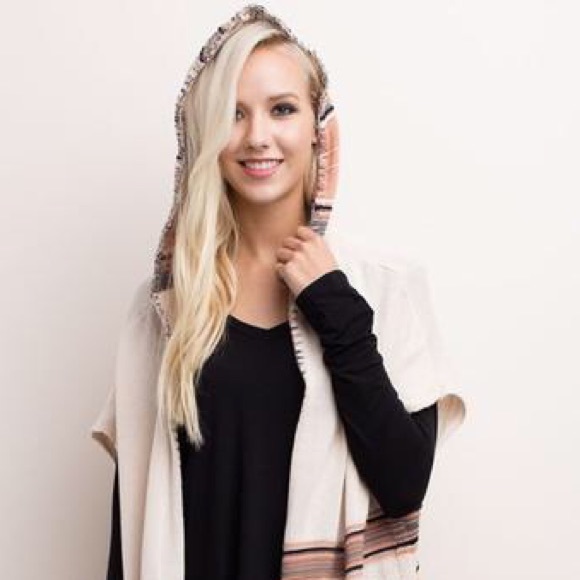 Berry Bliss Boutique~ Poncho with Hoodie! - Picture 2 of 4