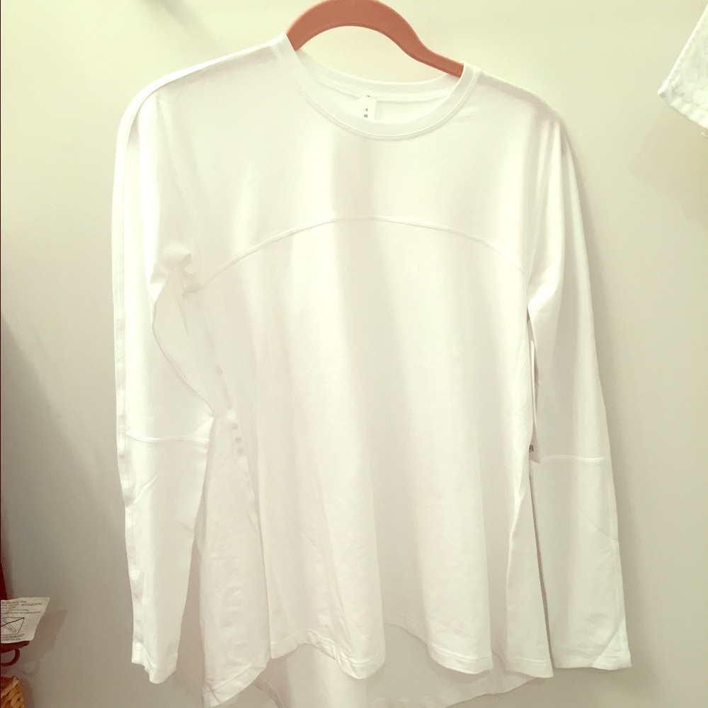 Lululemon Acadia long sleeve top size 4 NWT