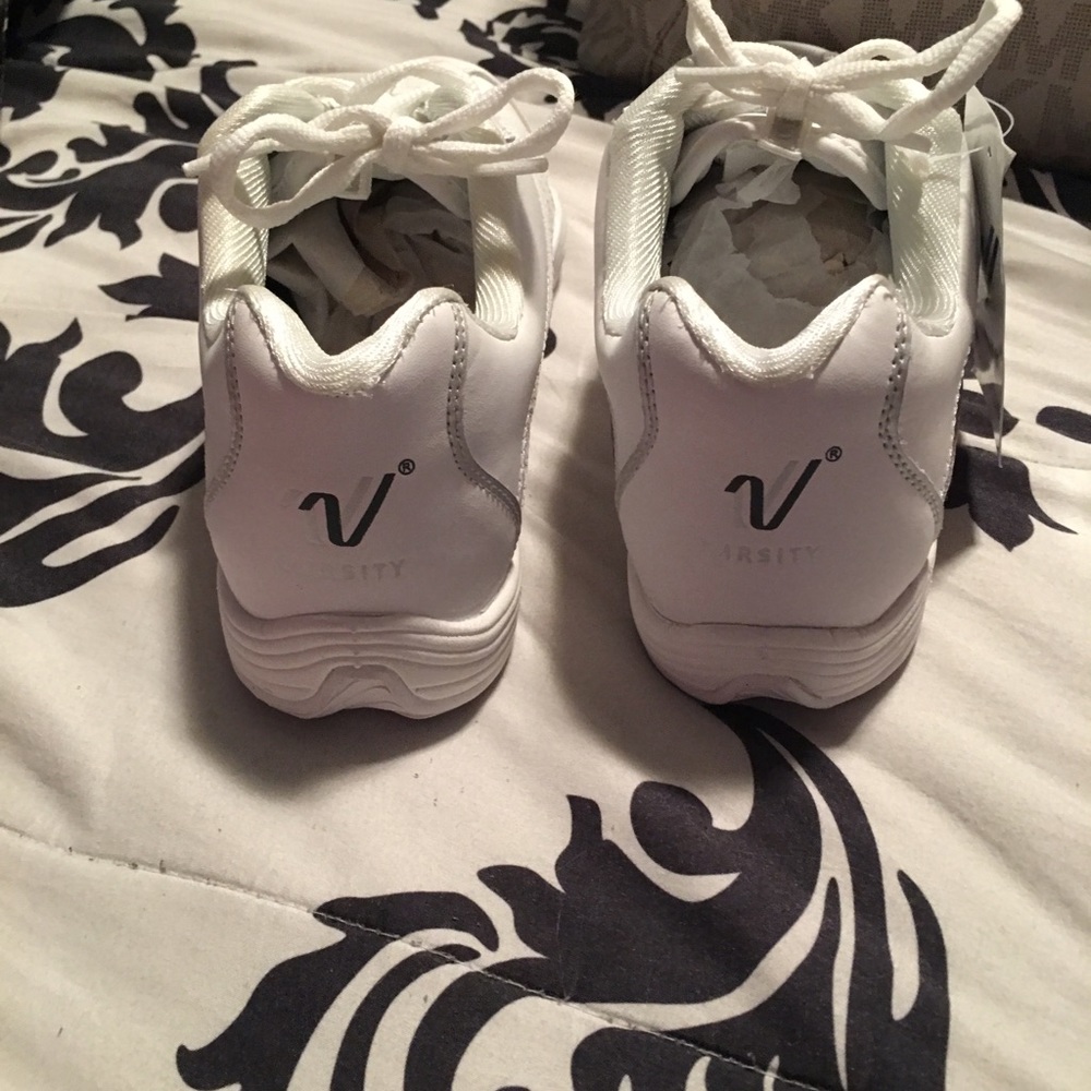 cheerleading shoes varsity