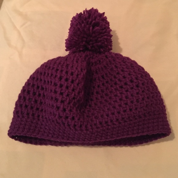 Crocheted Hat With Pom Pom - Picture 1 of 2
