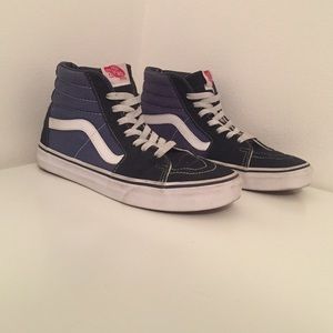 Navy Sk8-hi's