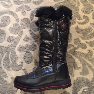Cougar size7 snow boots