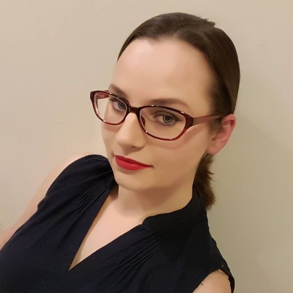 Meet your Posher, Christine - Picture 1 of 1