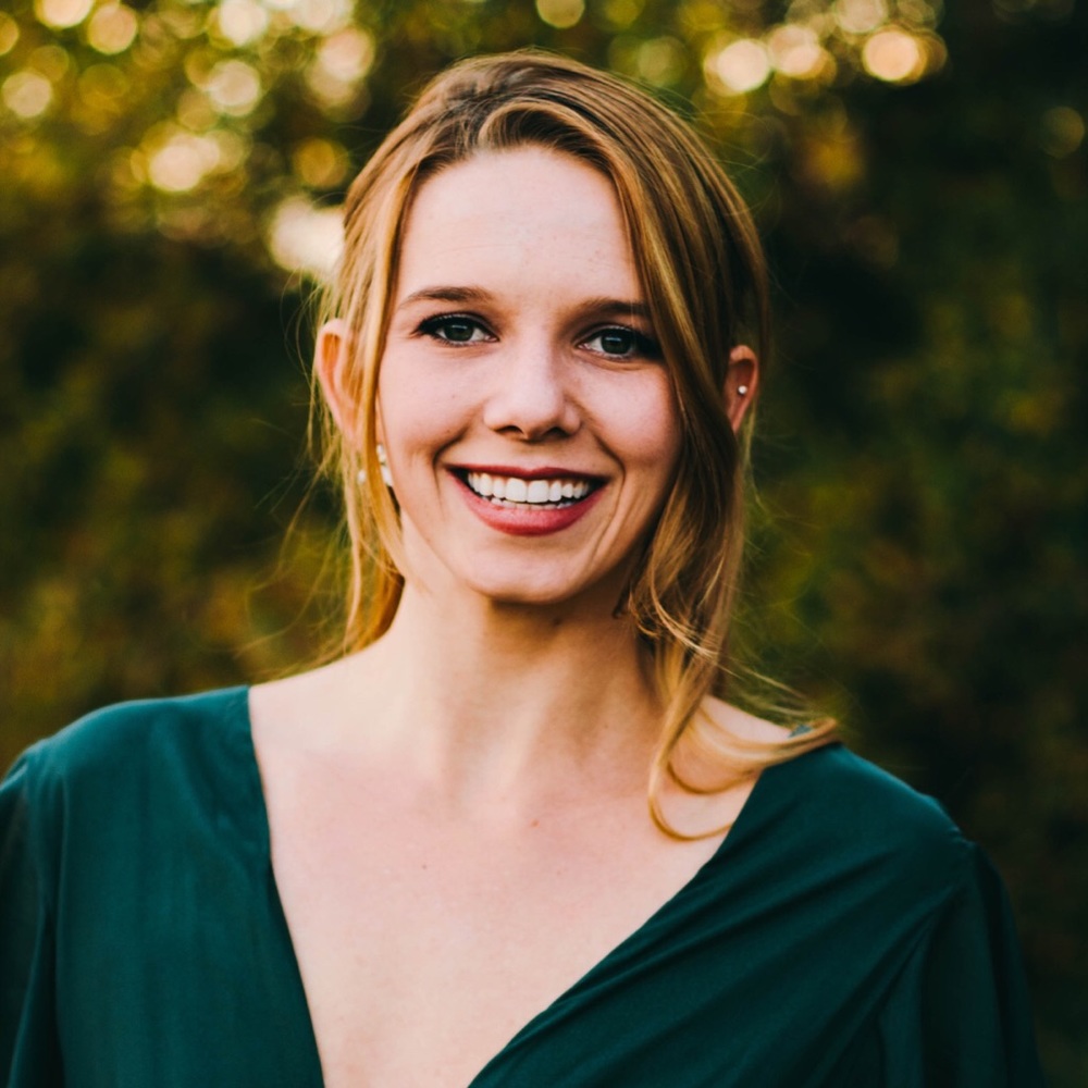 Meet your Posher, Dakota