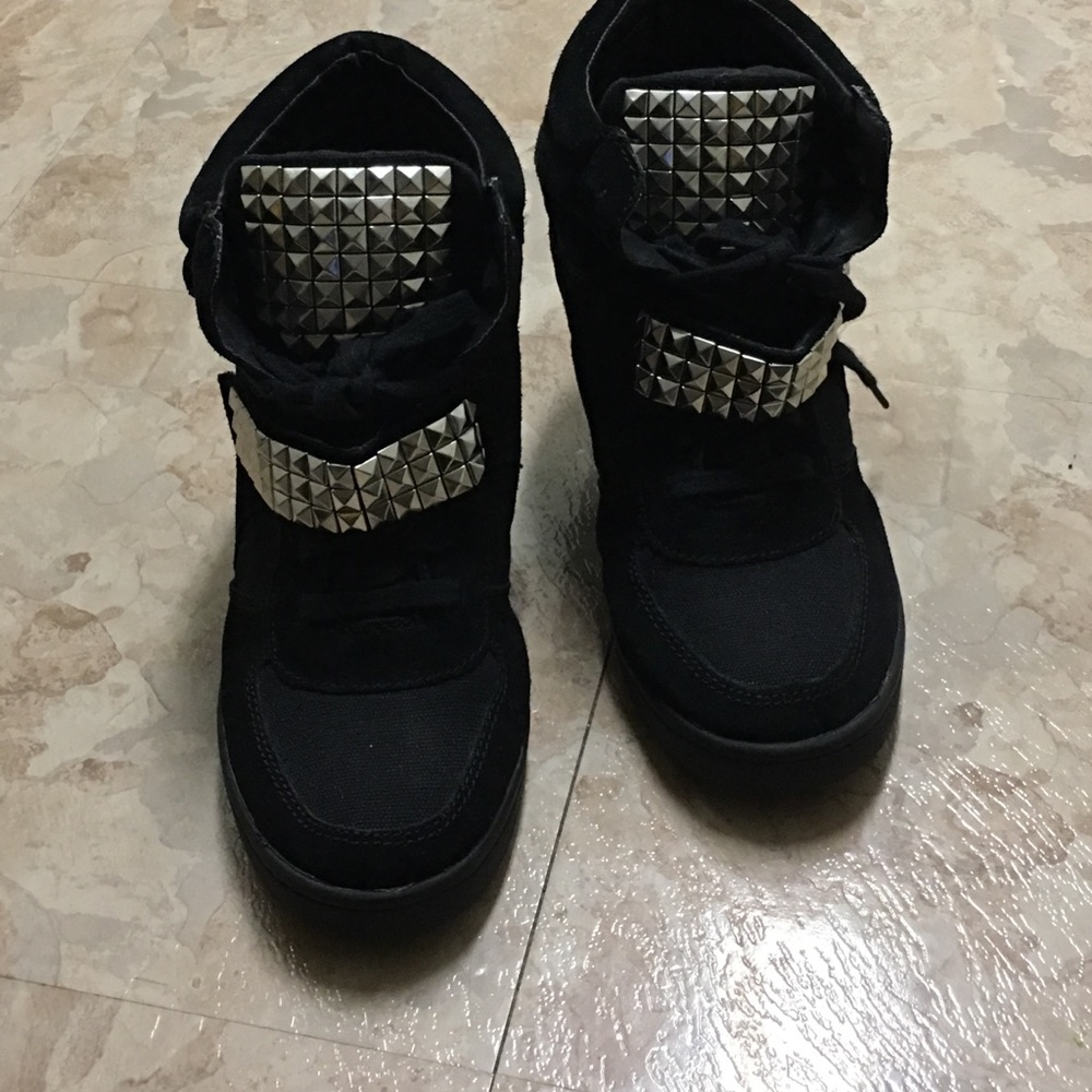 Steve Madden wedge tennis shoes